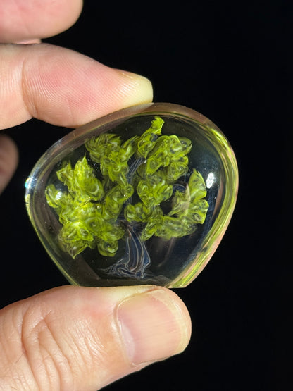 Tree paperweight by Woodlander Glass