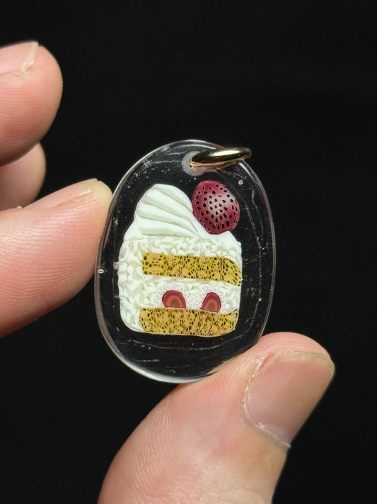 Sakiyo Takeuchi - Pendant - “Strawberry Shortcake”