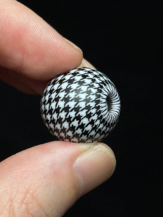 Daisuke Takeuchi - Tonbodama - “Houndstooth”