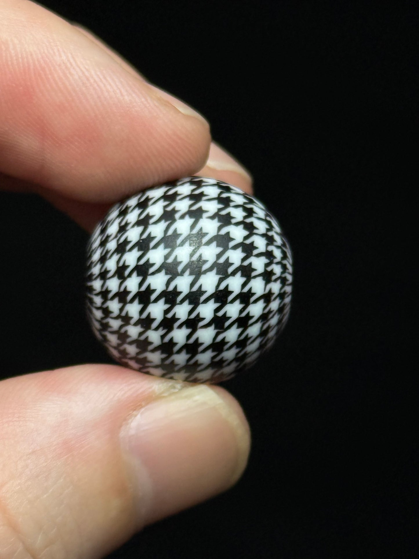 Daisuke Takeuchi - Tonbodama - “Houndstooth”